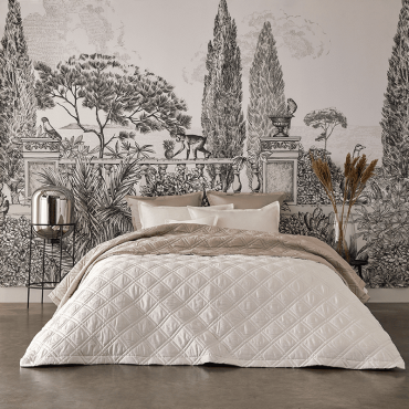 alexandre-turpault-linge-de-maison-couvre-lit-merveille-AH21-gazelle-hermine-ambiance-recto.png