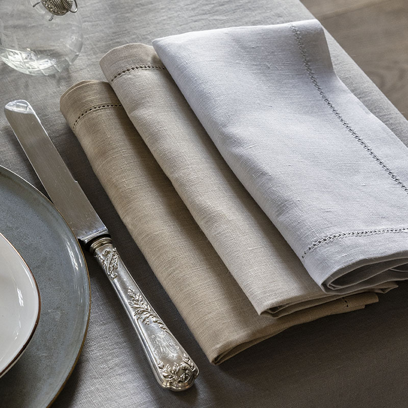 Linen table linen